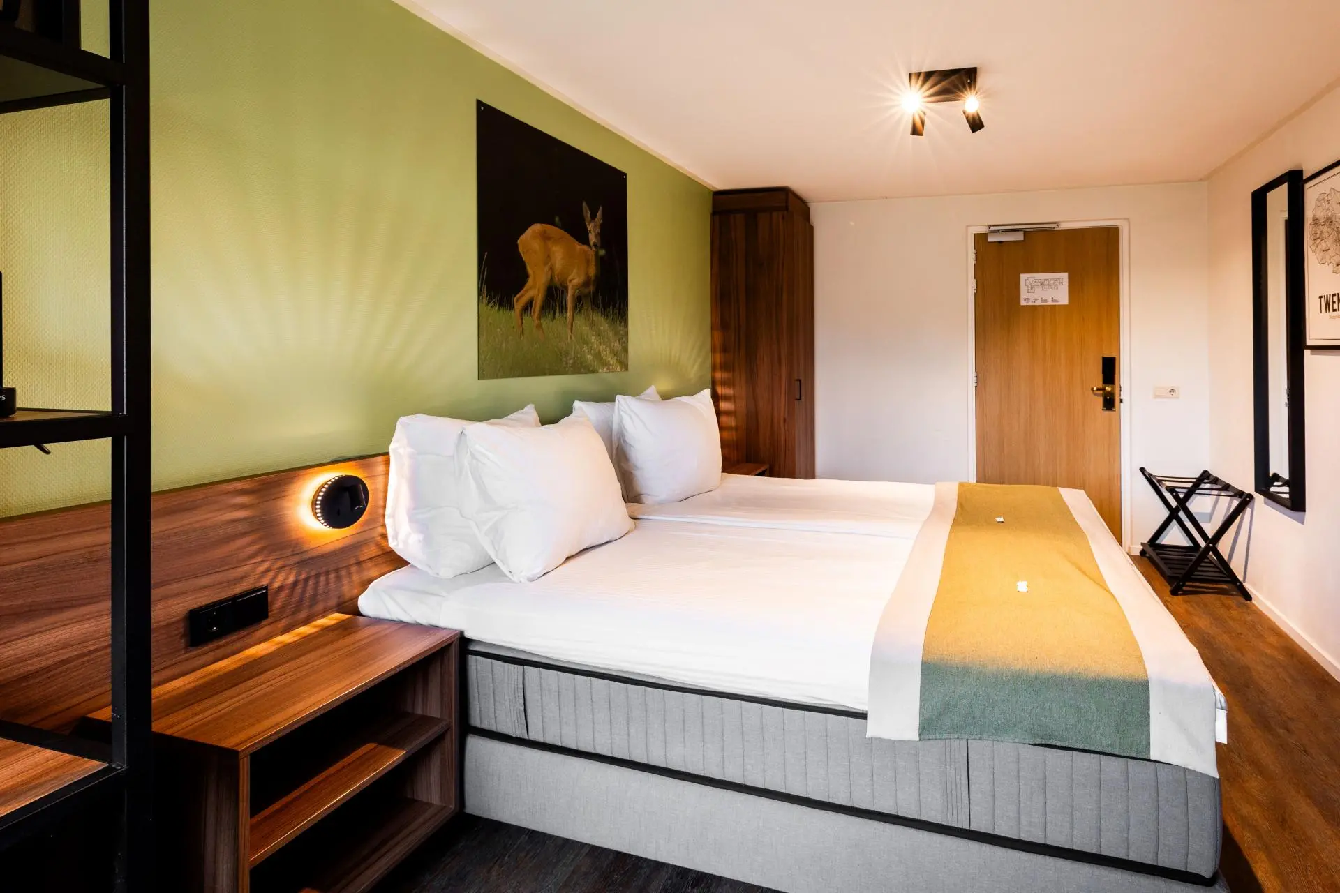 economy_anderekant_Hotel_Herikerberg_Paginabeheer_Economy_Kamer_202402131452011[1]
